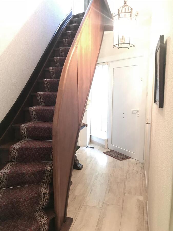 CENTRAAL GELEGEN STATIGE HOEKWONING 