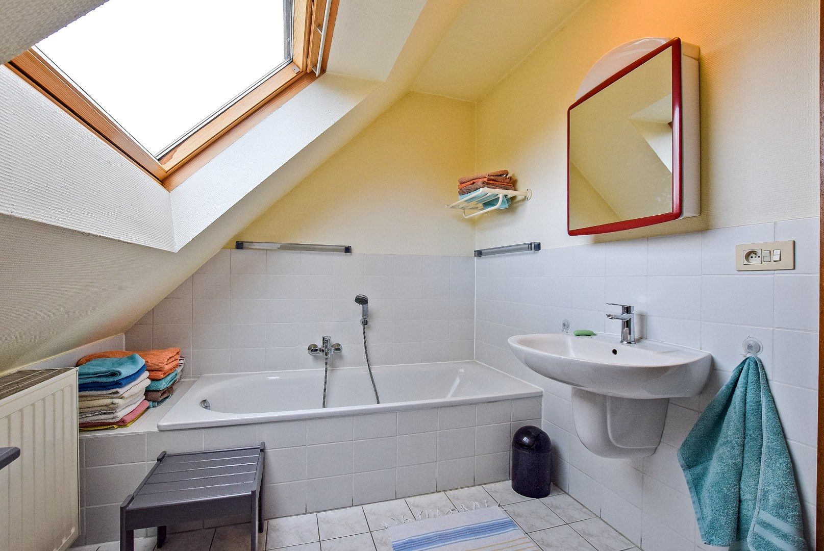 Praktische alleenstaande woning op 1198m² te centrum Veurne! 