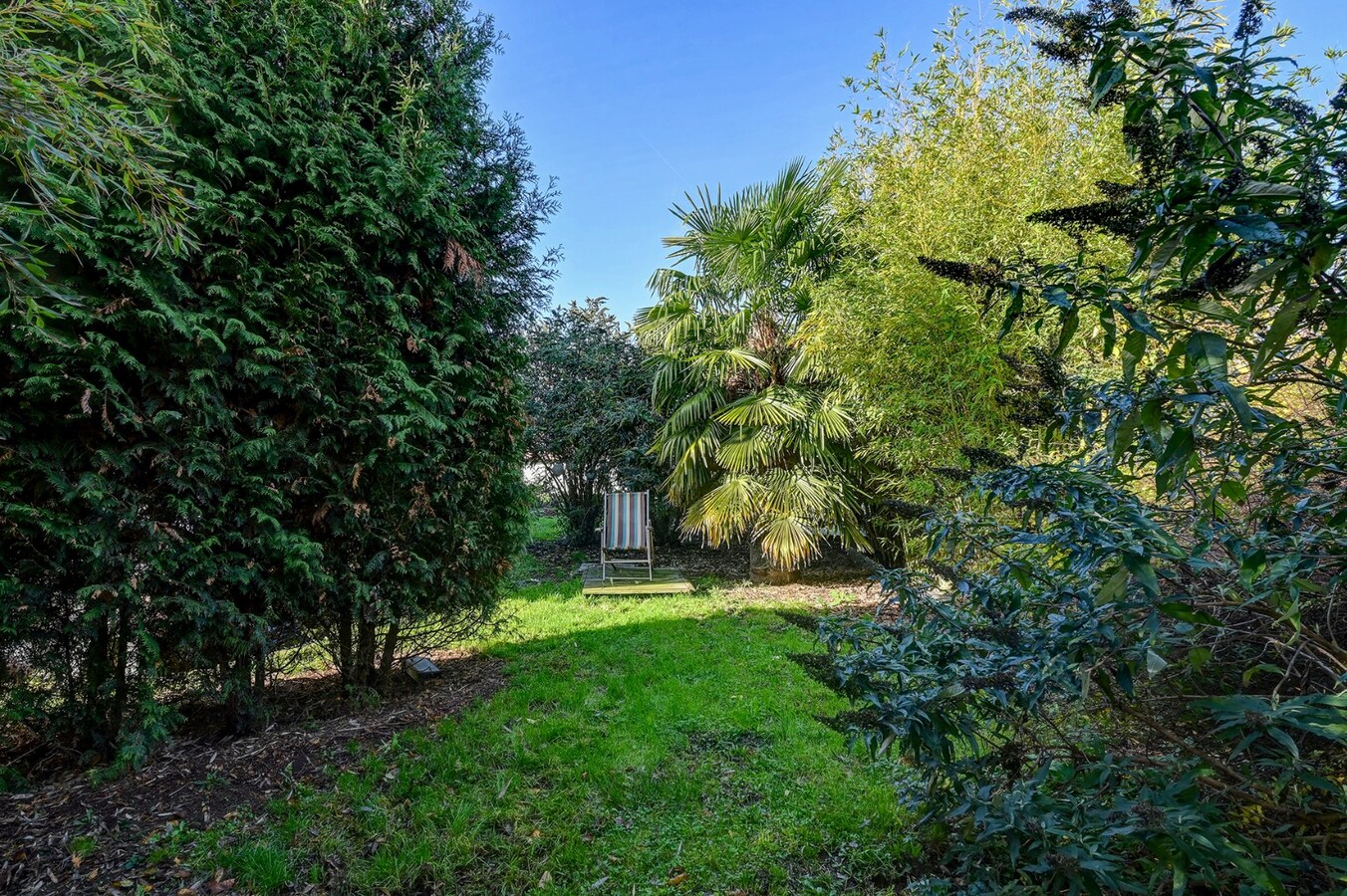 Open bebouwing op een perceel van 28m breed 