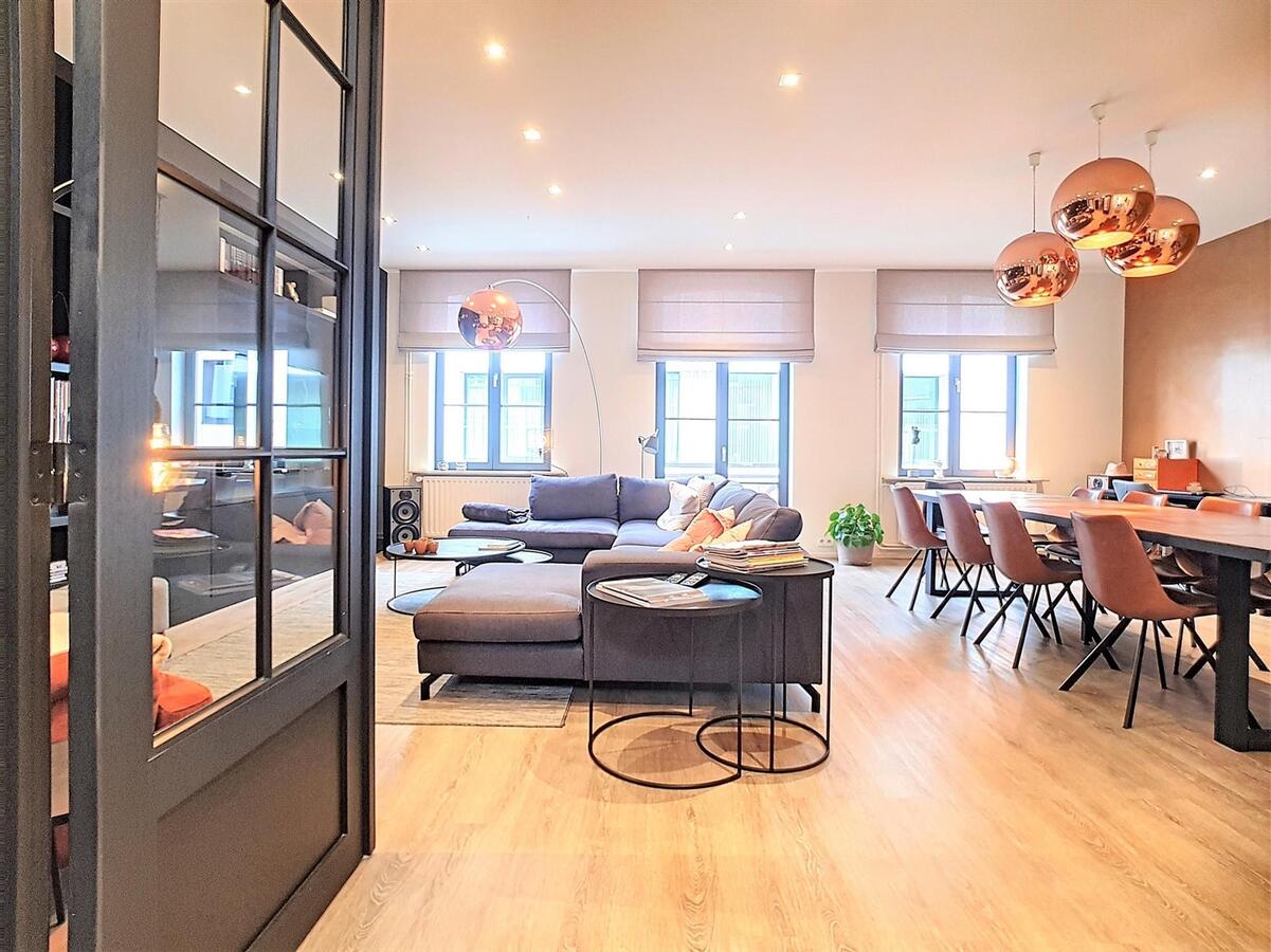 Zeer knappe woning met handelsgelijklvoers en ruime opslagplaatsen/multifunctionele ruimtes - Knokke 