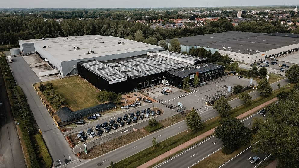 Magazijn en kantoor te huur op logistieke site te Bornem