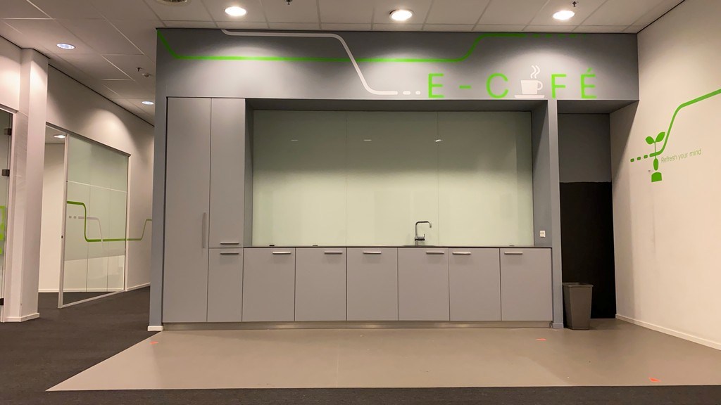 Flexibel in te delen kantoren te huur nabij R8 in Kortrijk