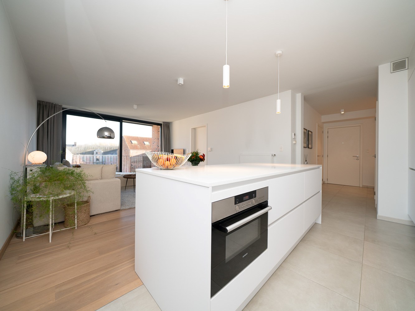 Recent 2-kamer appartement met terras, parking en kelder 