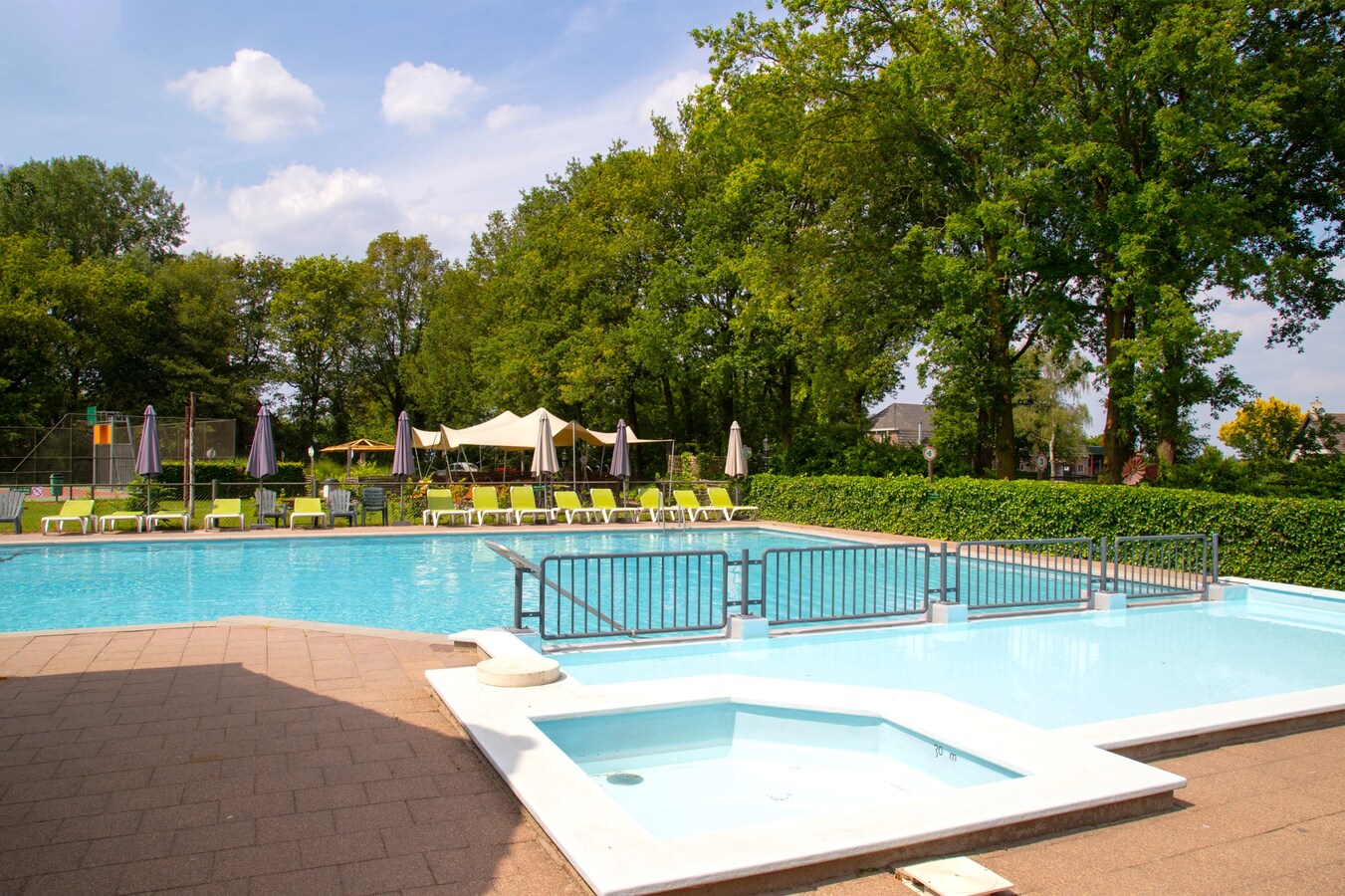 Te koop: Recreatiewoning in het groen van De Kempen – Duc de Brabant. 