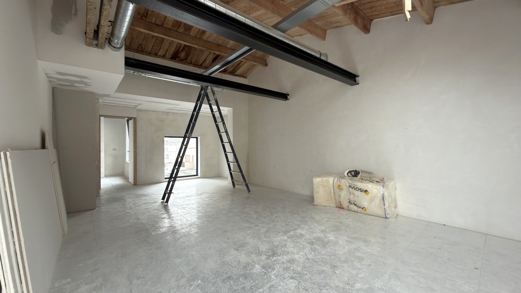  Kantoren te huur in majestueus hoekpand op Meir in Antwerpen