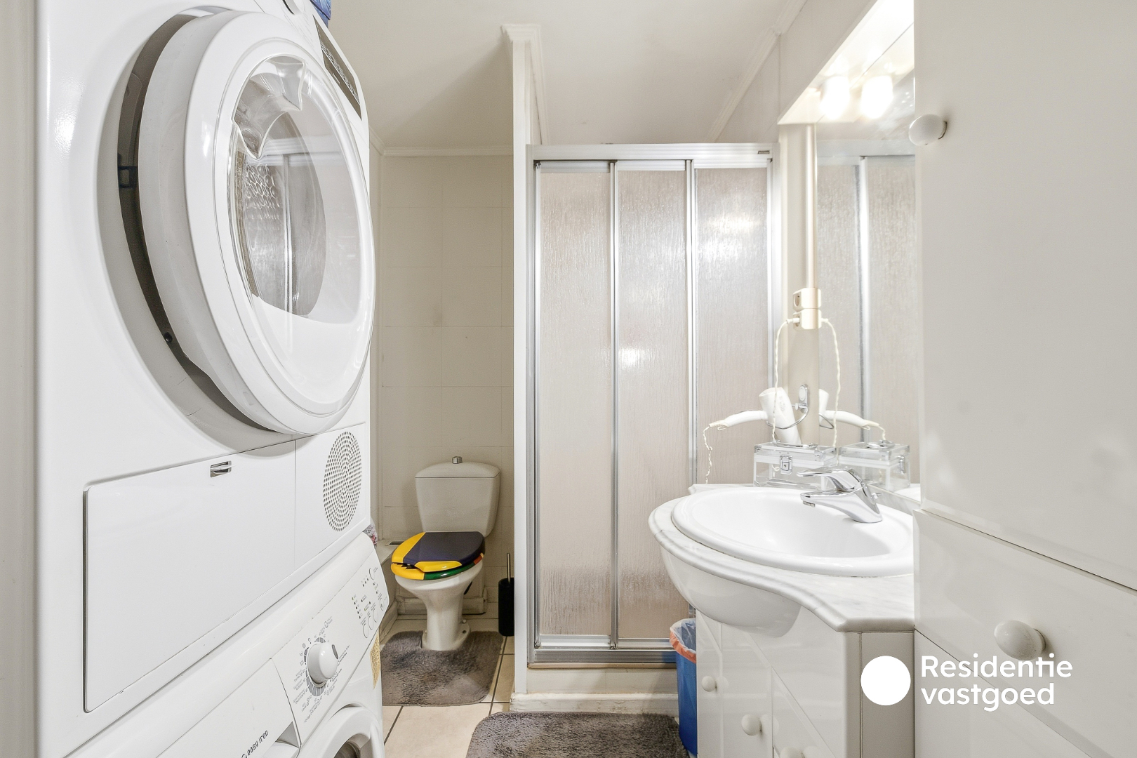 Tweeslaapkamerappartement met privatieve staanplaats nabij het centrum van De Haan 