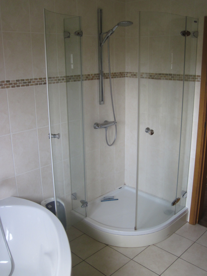 Ruime villa nabij 't Peerdeken. 