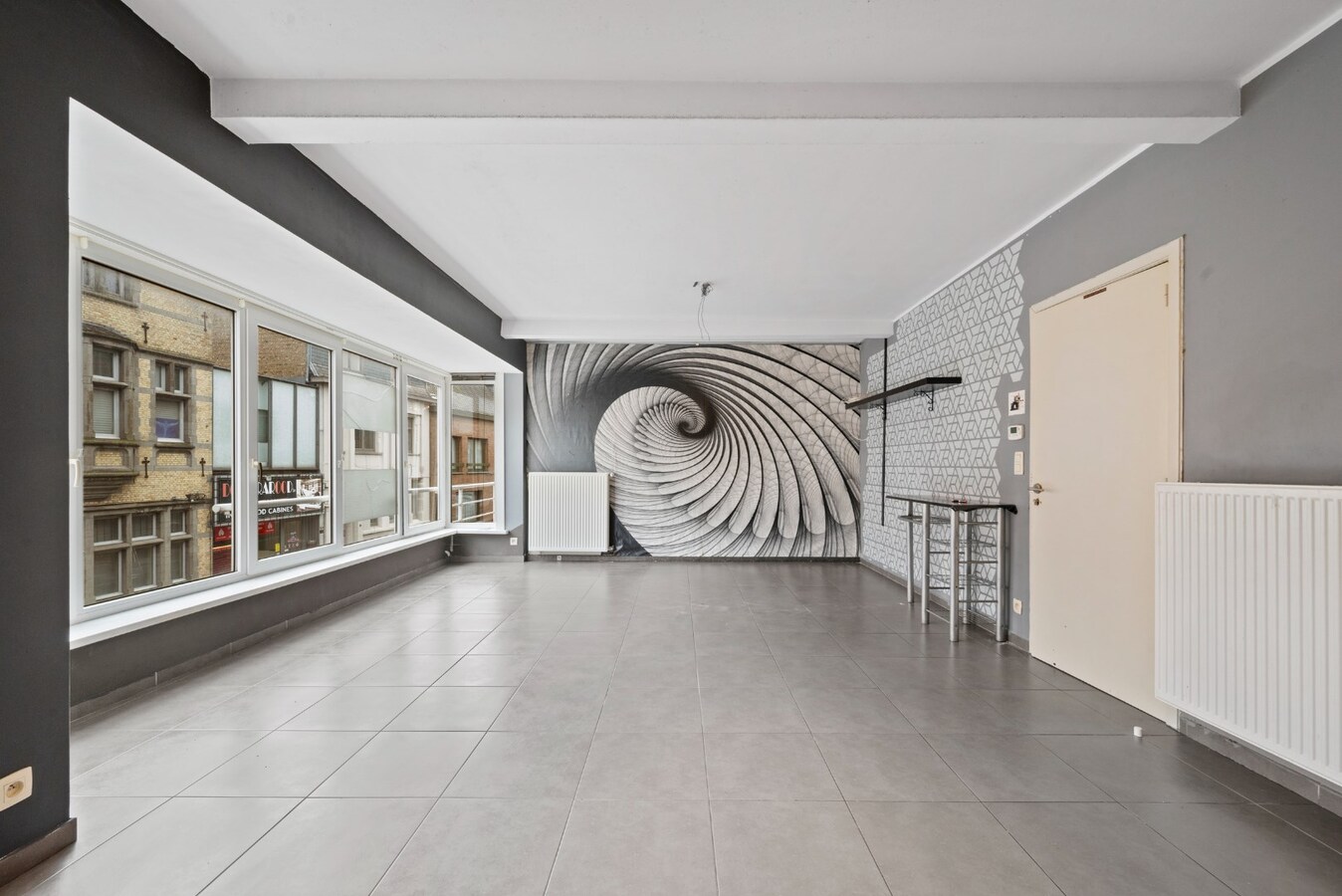 Uitstekend gelegen opbrengsteigendom op de Grote Markt van Diksmuide 