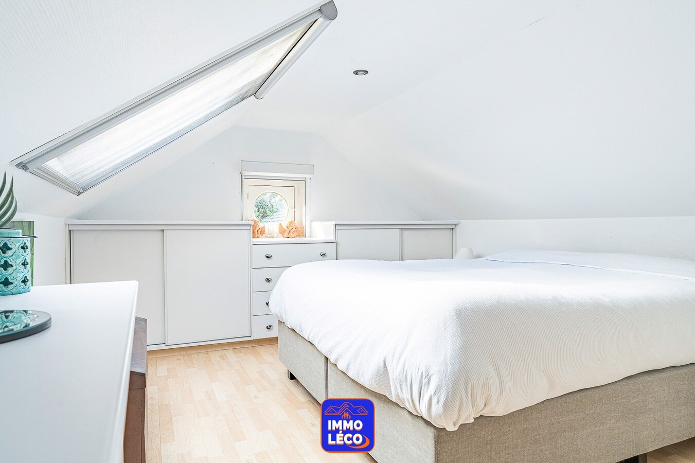 Villa de caractère érigée sur 1478m² aux multiples possibilités ! 