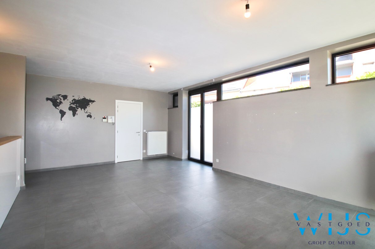 Energiezuinig GELIJKVLOERS app met garage te SLEIDINGE ! 