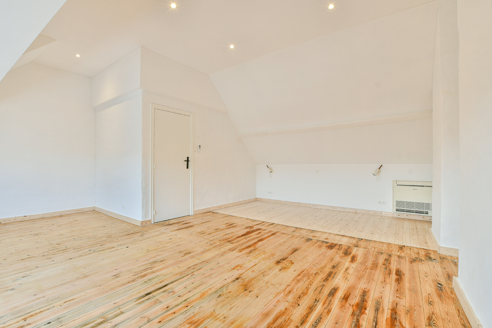 Gerenoveerde woning met 4 slaapkamers te Blankenberge 