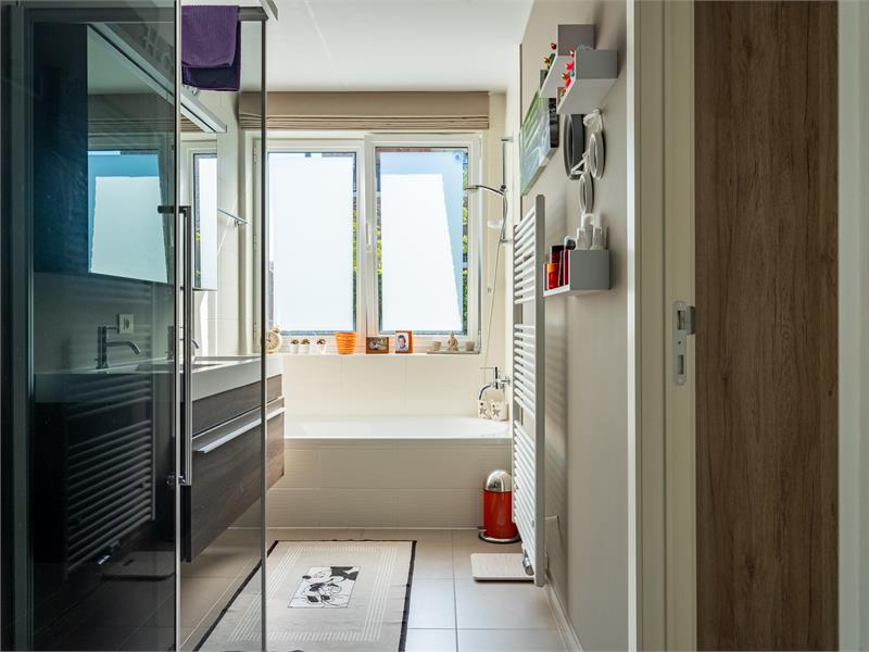 Parel van een appartement met unieke buitenruimtes in Sint-Amandsberg 