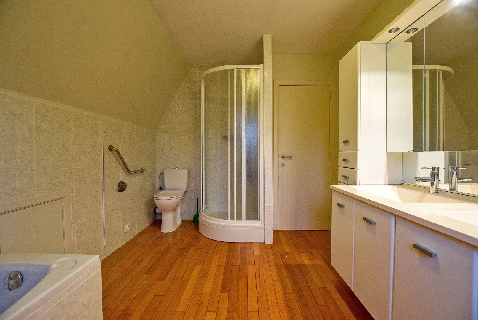 Prachtige open bebouwing met onderhoudsvriendelijke tuin te Oostduinkerke op 642 m². 