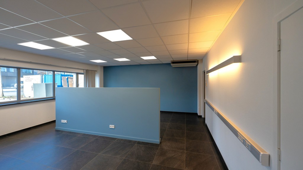Bedrijfsunit te huur in industriezone De Zaat in Temse