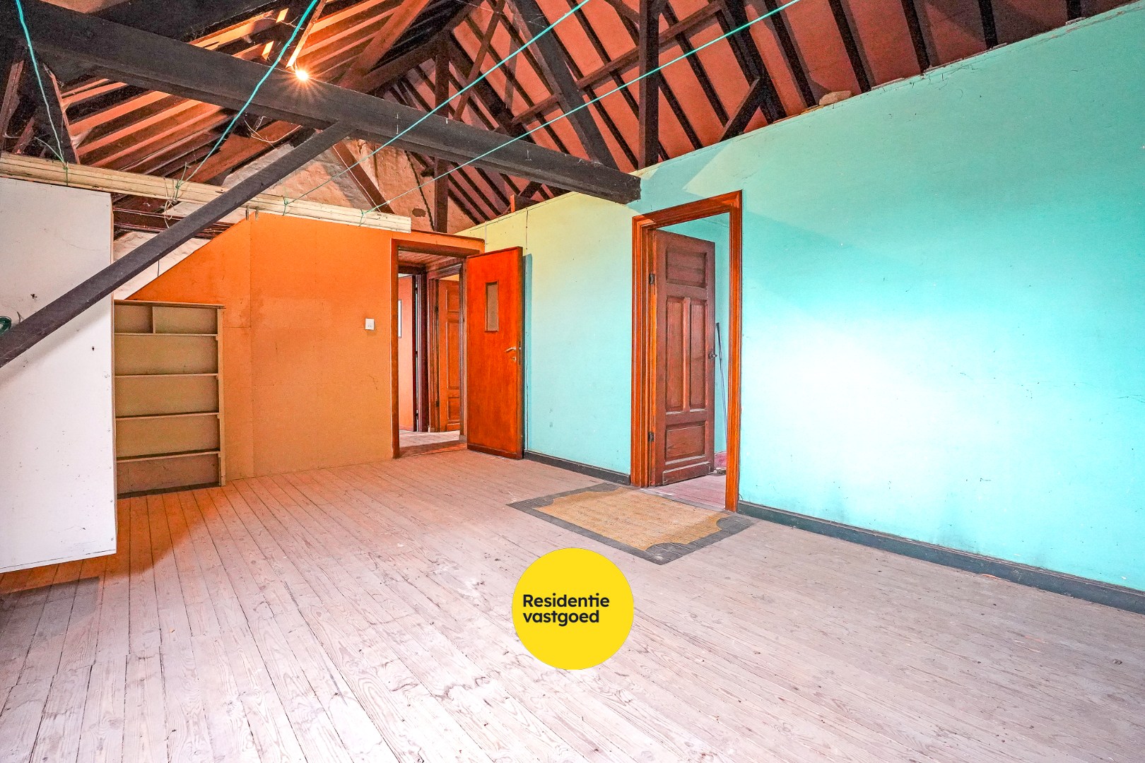 Te renoveren halfopen woning op een perceel van 1.809m² te Houthulst 