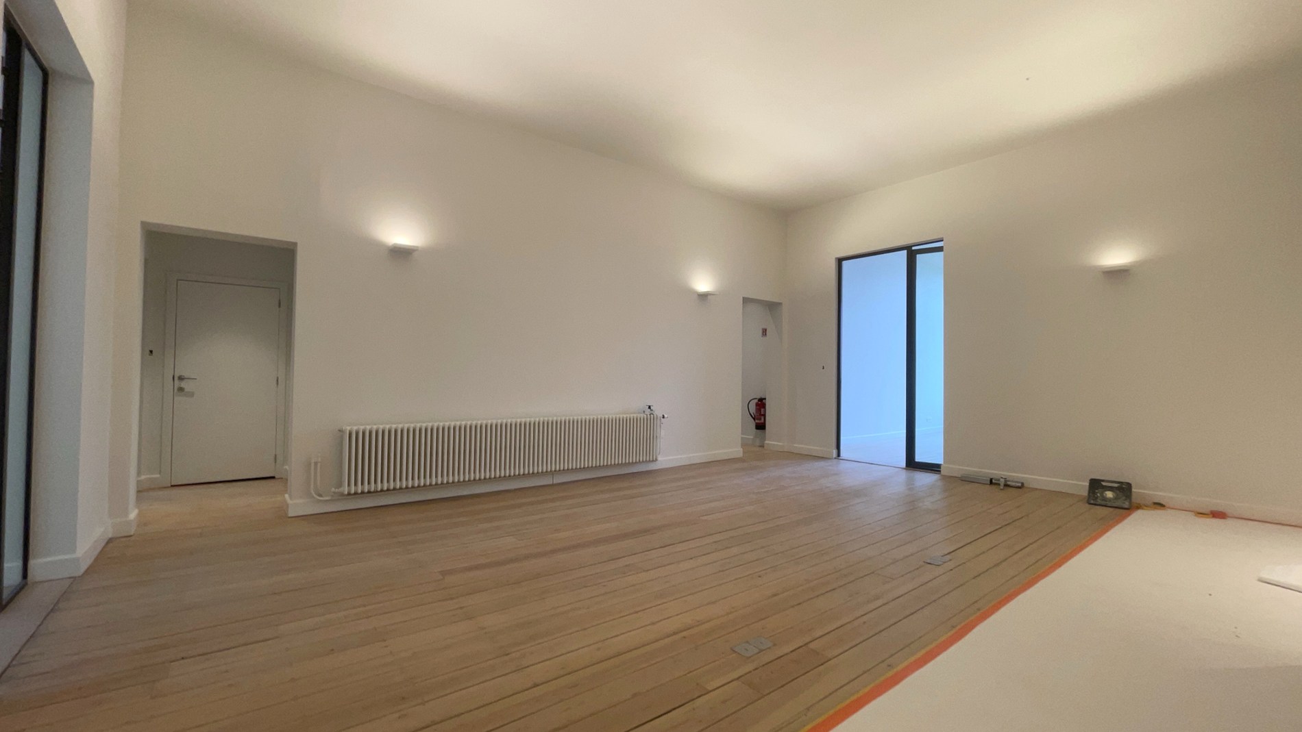 Exclusief kantoorgebouw te huur dichtbij de Leien in Antwerpen