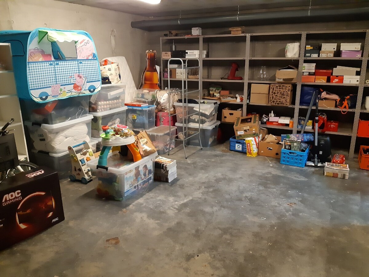 Eigentijds wonen met mega-kelder. 