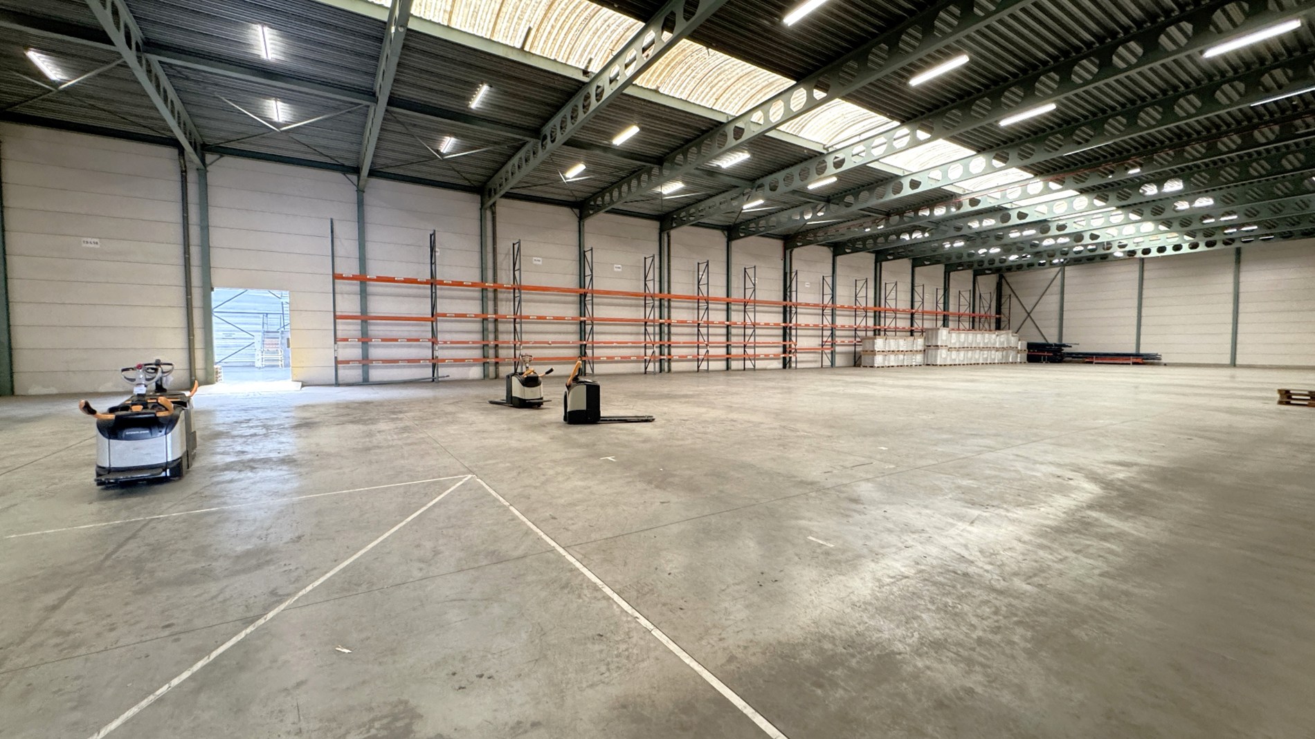 Logistiek bedrijfspand te huur industriezone TSS te Temse