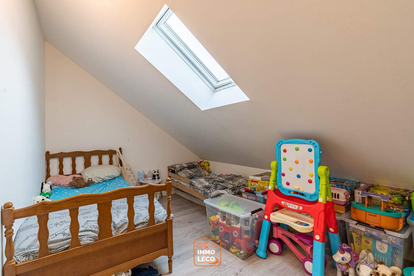 Immeuble de rapport entièrement rénové avec 2 appartements 2 chambres et garage, TOP SECTEUR, IDEAL INVESTISSEURS ! 