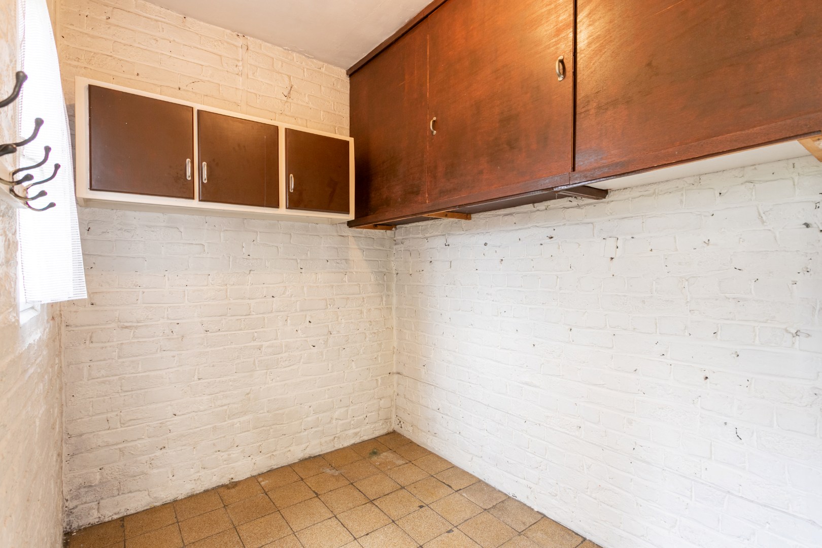 Te renoveren woning met 3 slpk te Buizingen 