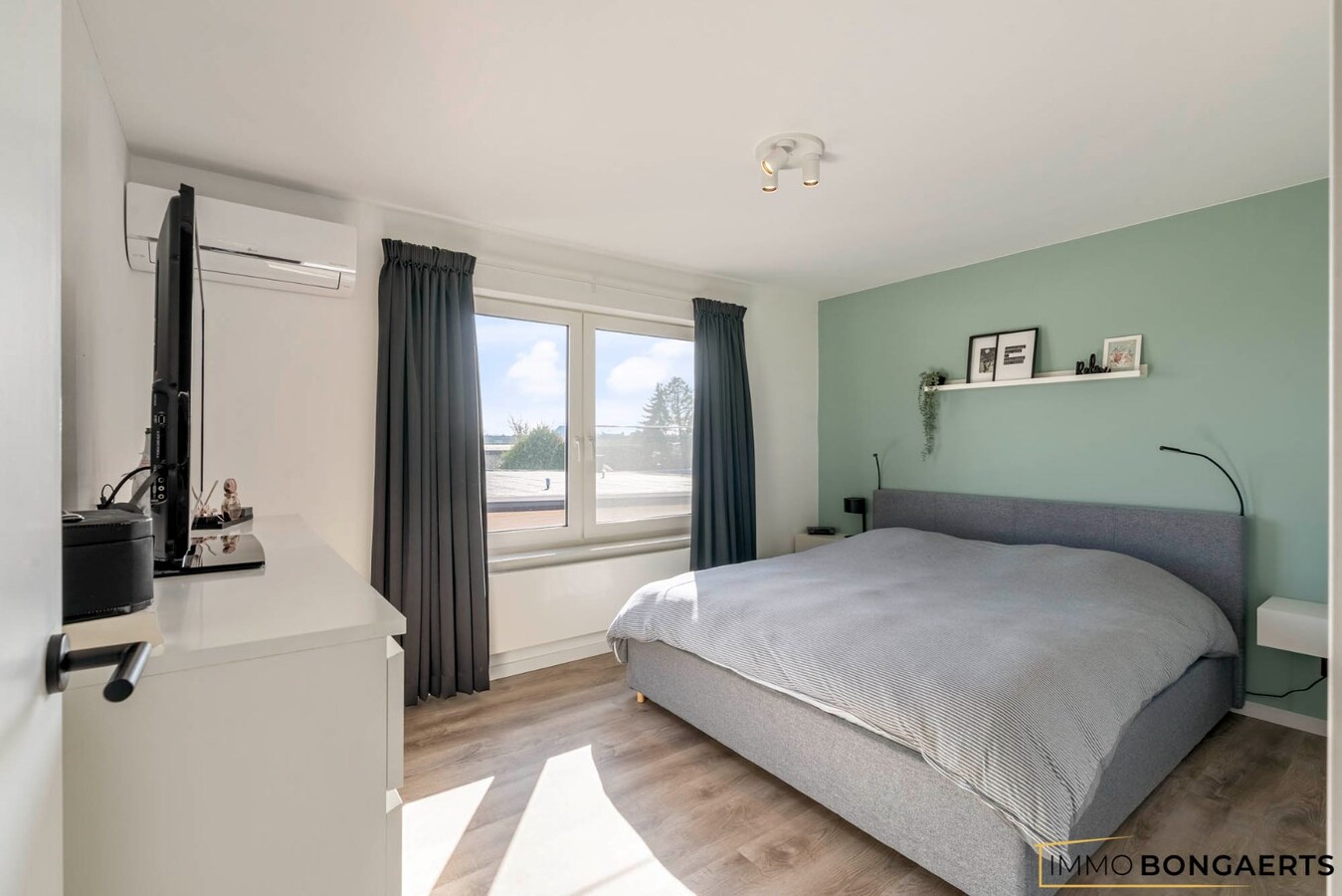 Volledig gerenoveerde woning met 4 slaapkamers 