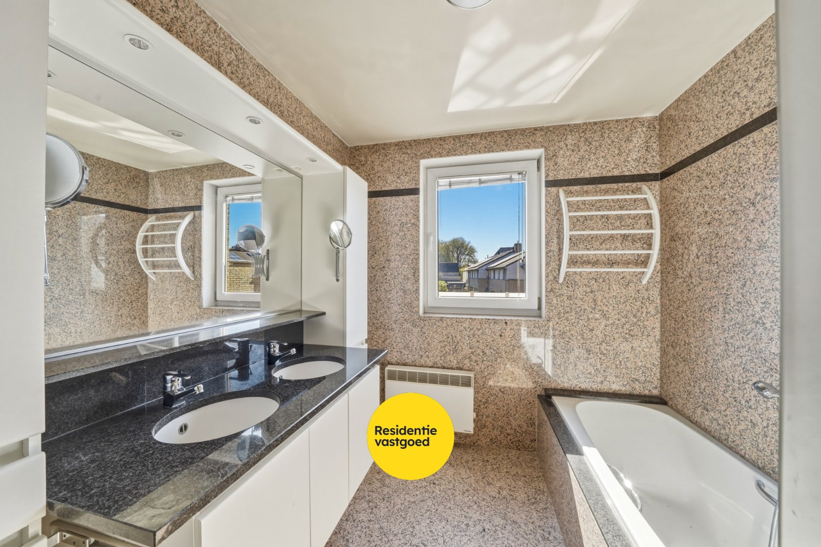 Instapklaar appartement met 2 slaapkamers en terras van 63 m² 