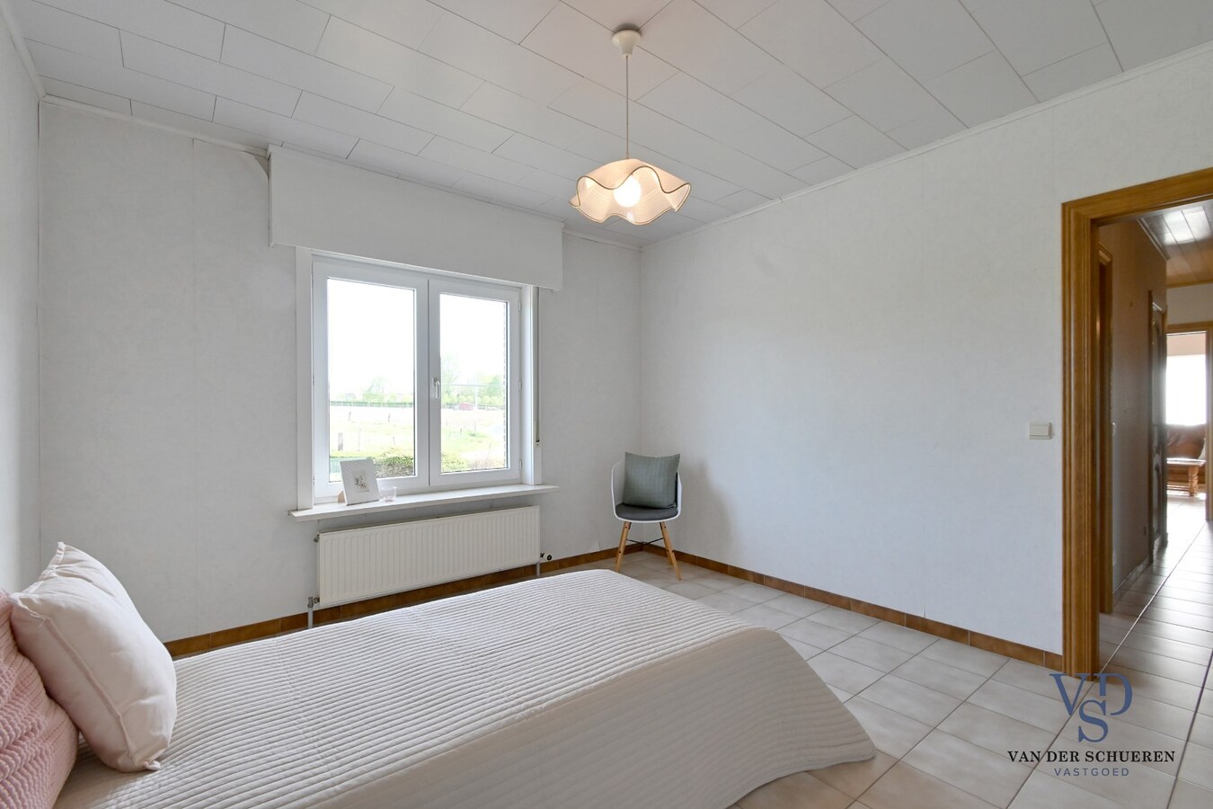 Ruime woning op unieke locatie in het groen, vlakbij Dikkele 