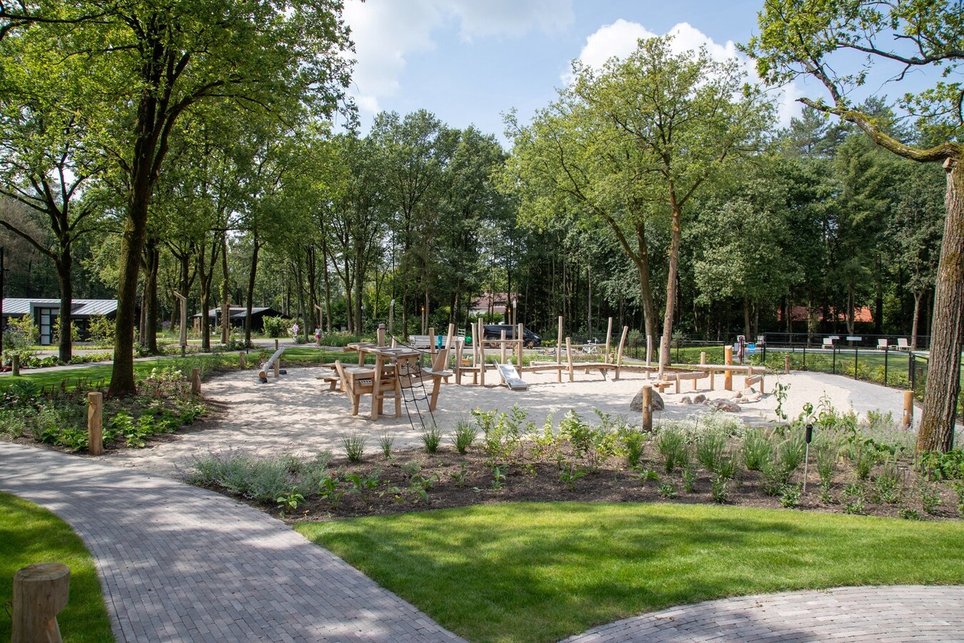 Vrijstaande recreatiewoning met 3 slaapkamers op resort 'De Brabantse Kempen'. 