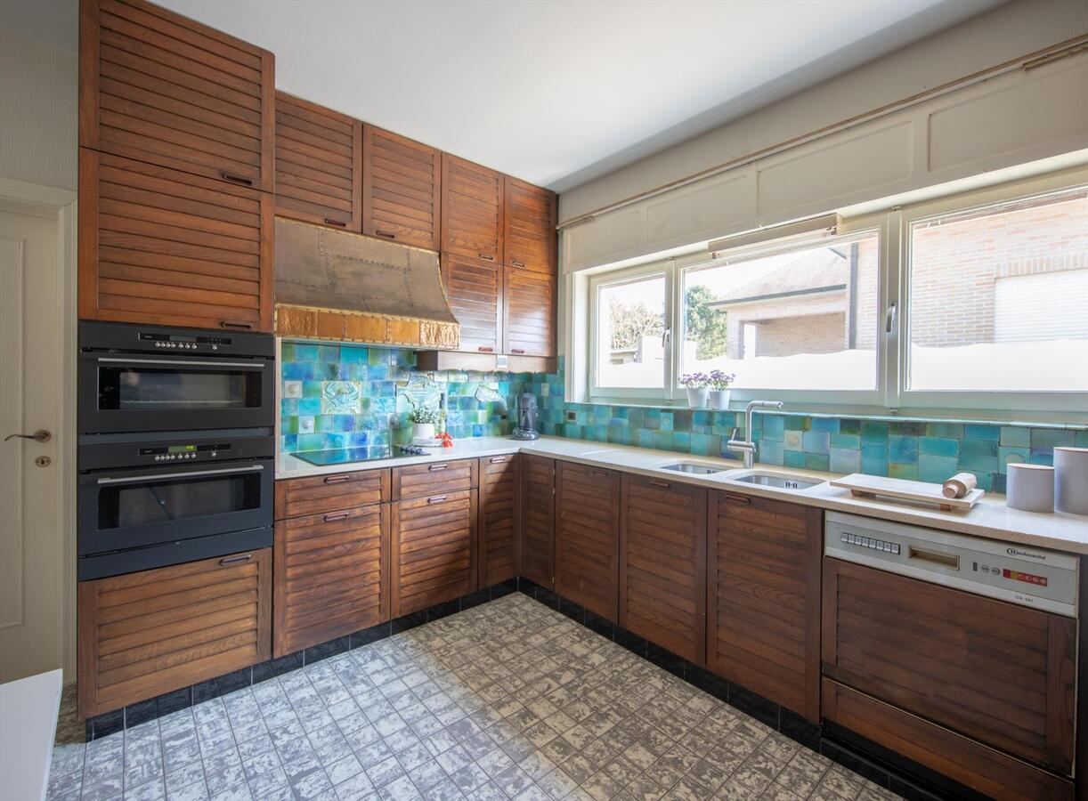 Uitstekend onderhouden villa op een perceel van 2600 m2. 