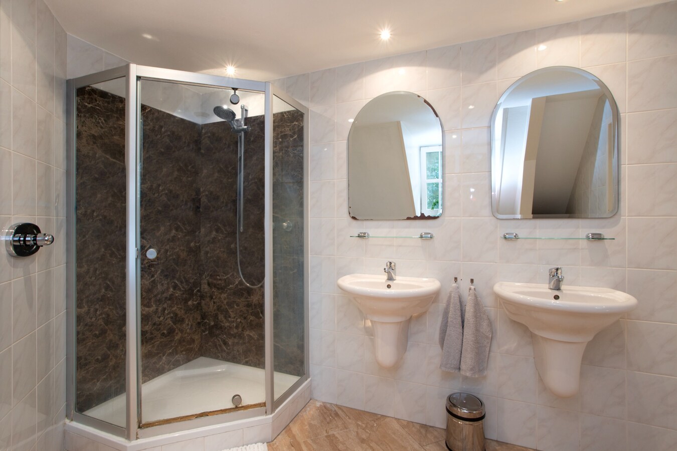 Wonen naast de kerk én in een gemeentelijk monument aan de Kerkstraat 12 Diessen. 