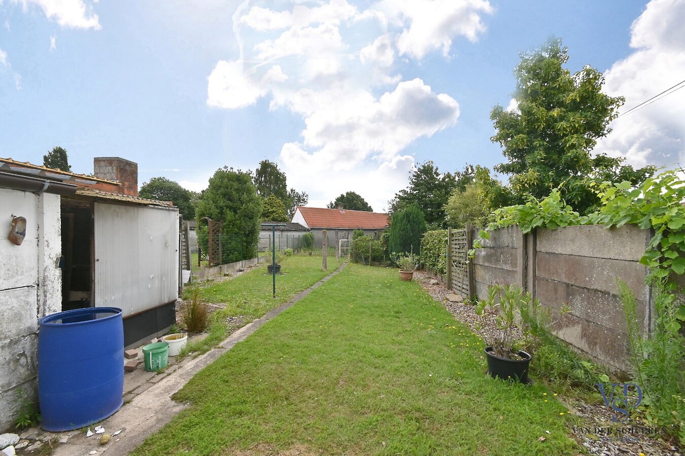 Degelijke Half Open Bebouwing. 