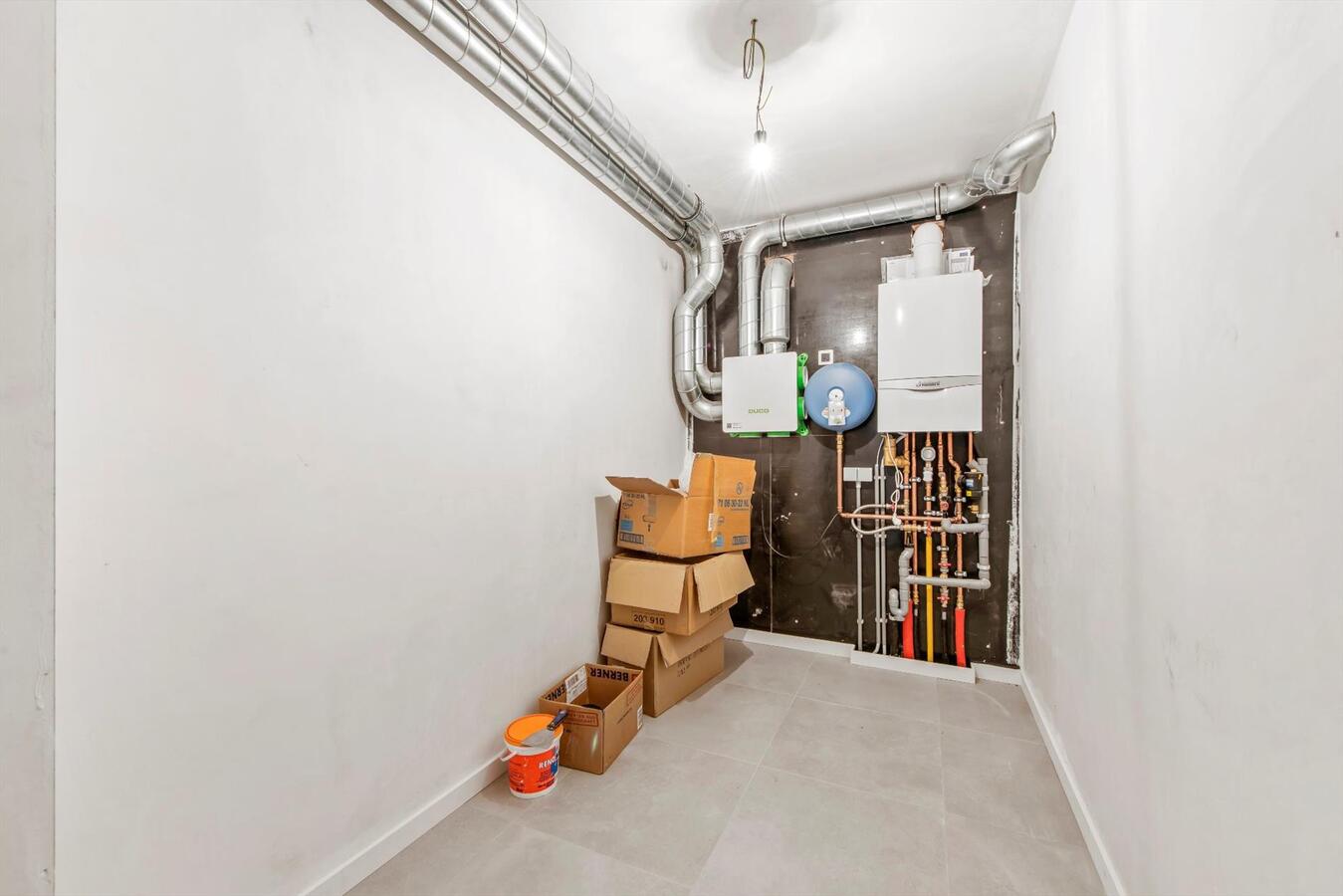 Ruime Halfopen nieuwbouwwoning met bureel 