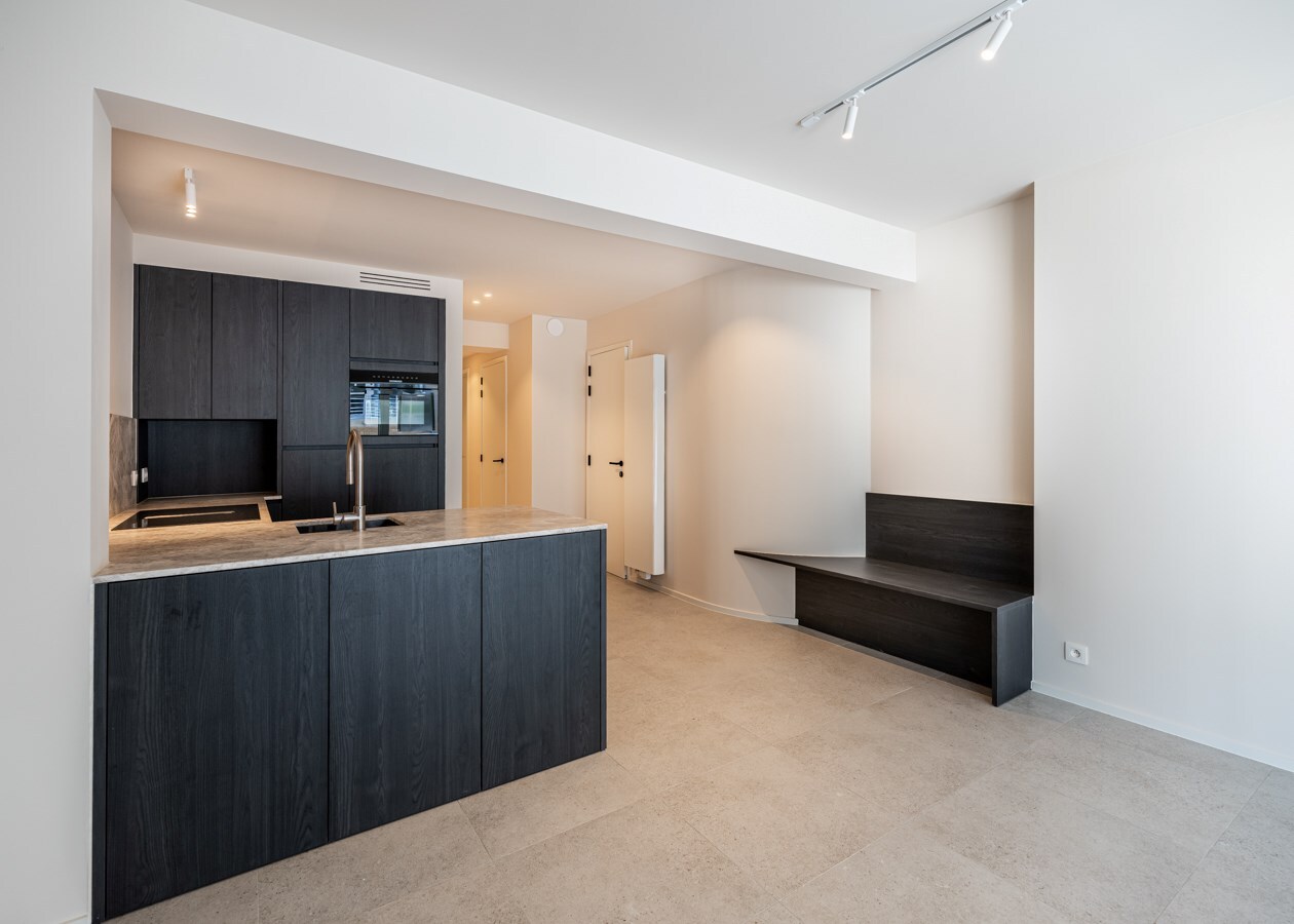 Beautiful renovated apartments with partial sea view! 