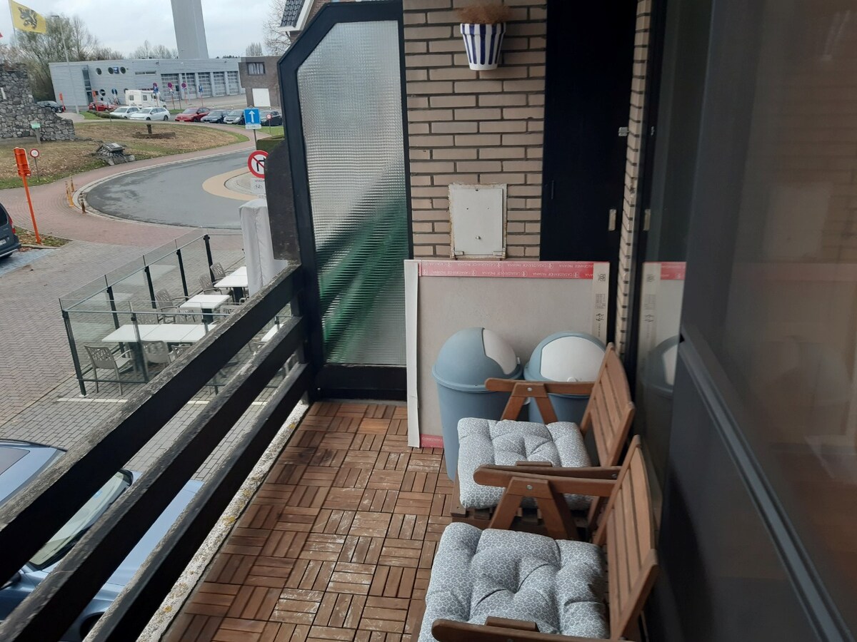 Ruim en lichtrijk appartement - centrum Gavere. 