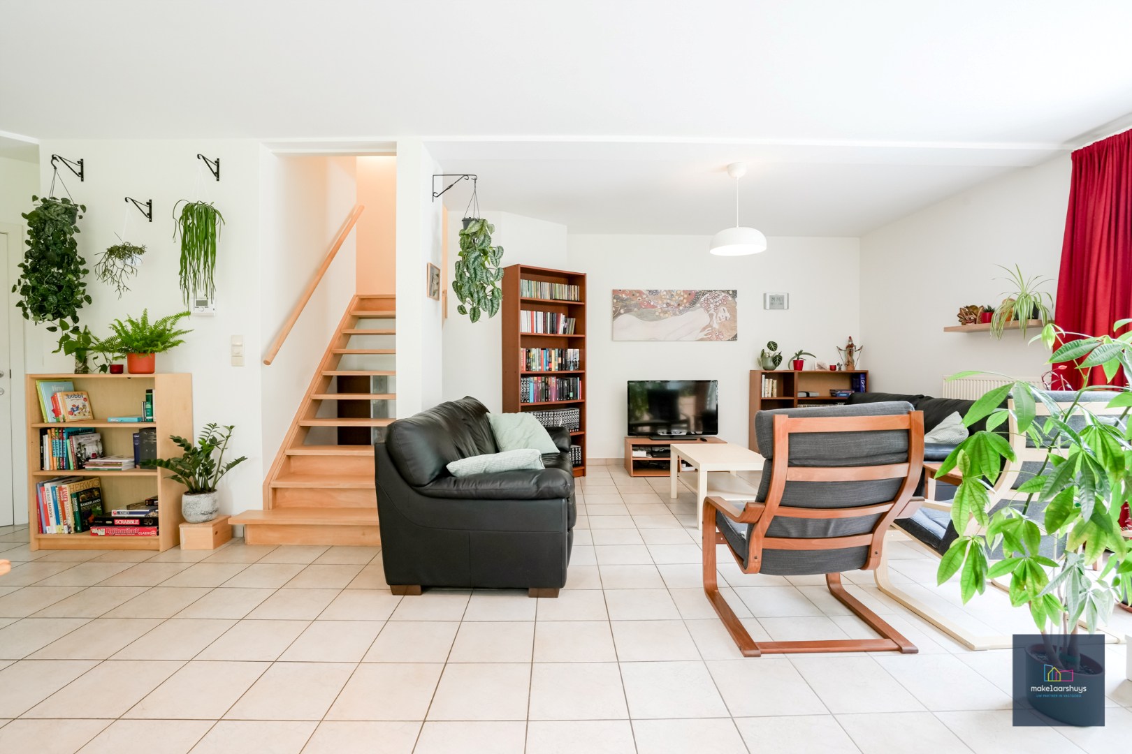 Ruime en  instapklare halfopen bebouwing met tuin 