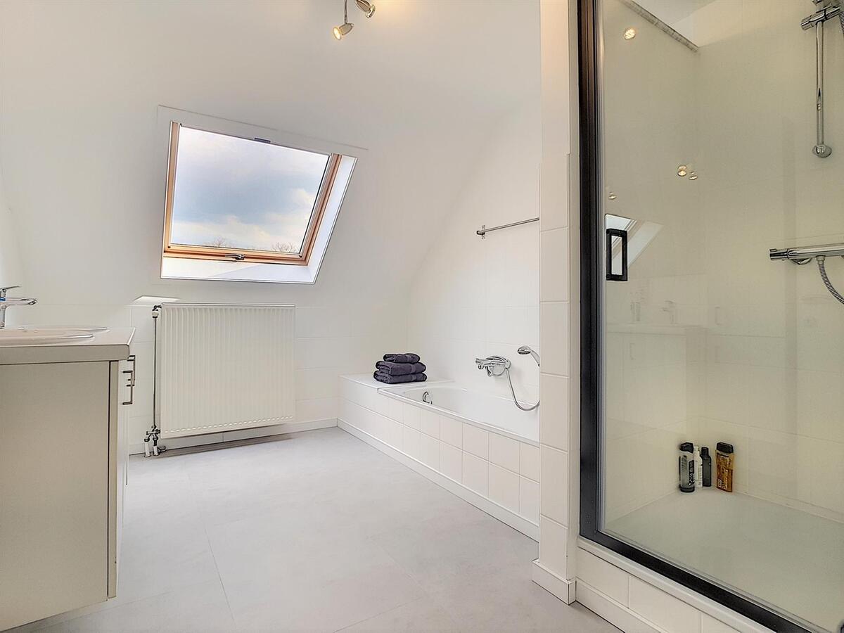 Halfopen gezinswoning in rustige woonwijk - Dudzele 