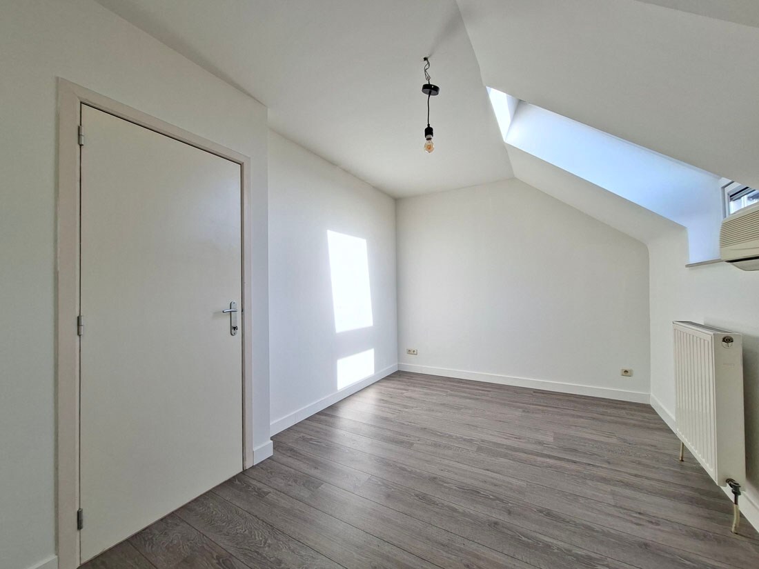 Knus dakappartement met twee slaapkamers 