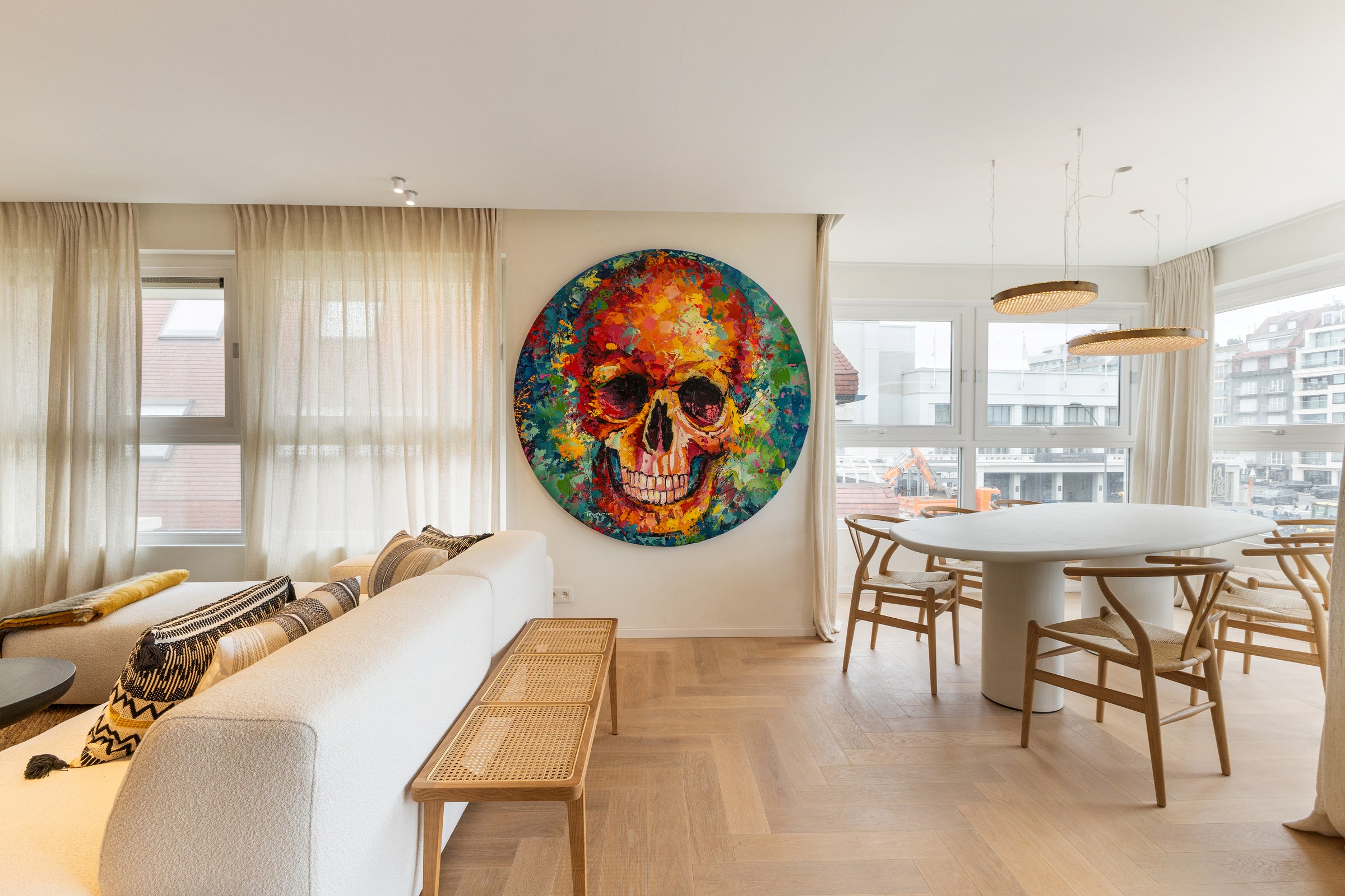 Appartement de 3 chambres entièrement rénové, idéalement situé près de la digue et du casino à Knokke. 