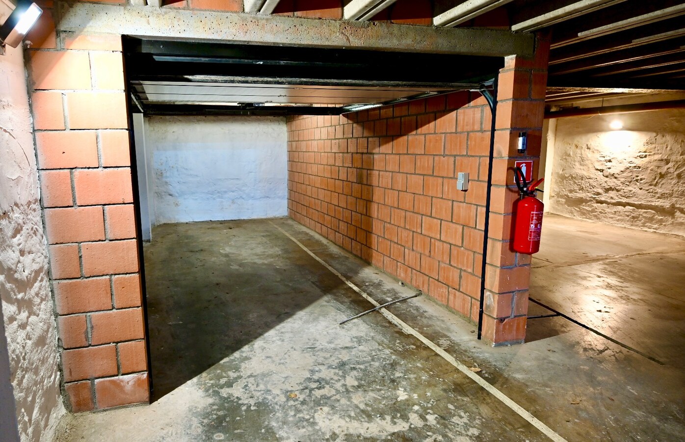 RUIME GARAGEBOX OP CENTRALE LIGGING NABIJ MERCATOR 