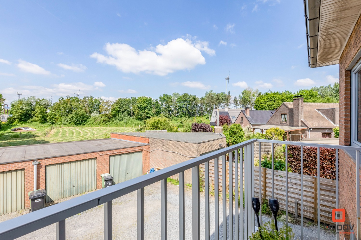 Ruim twee-slaapkamer appartement te Oostakker 