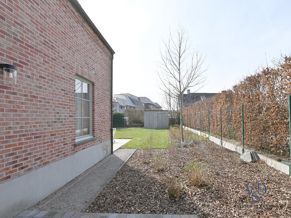 Recente, stijlvolle villa in rustige verkaveling ! 