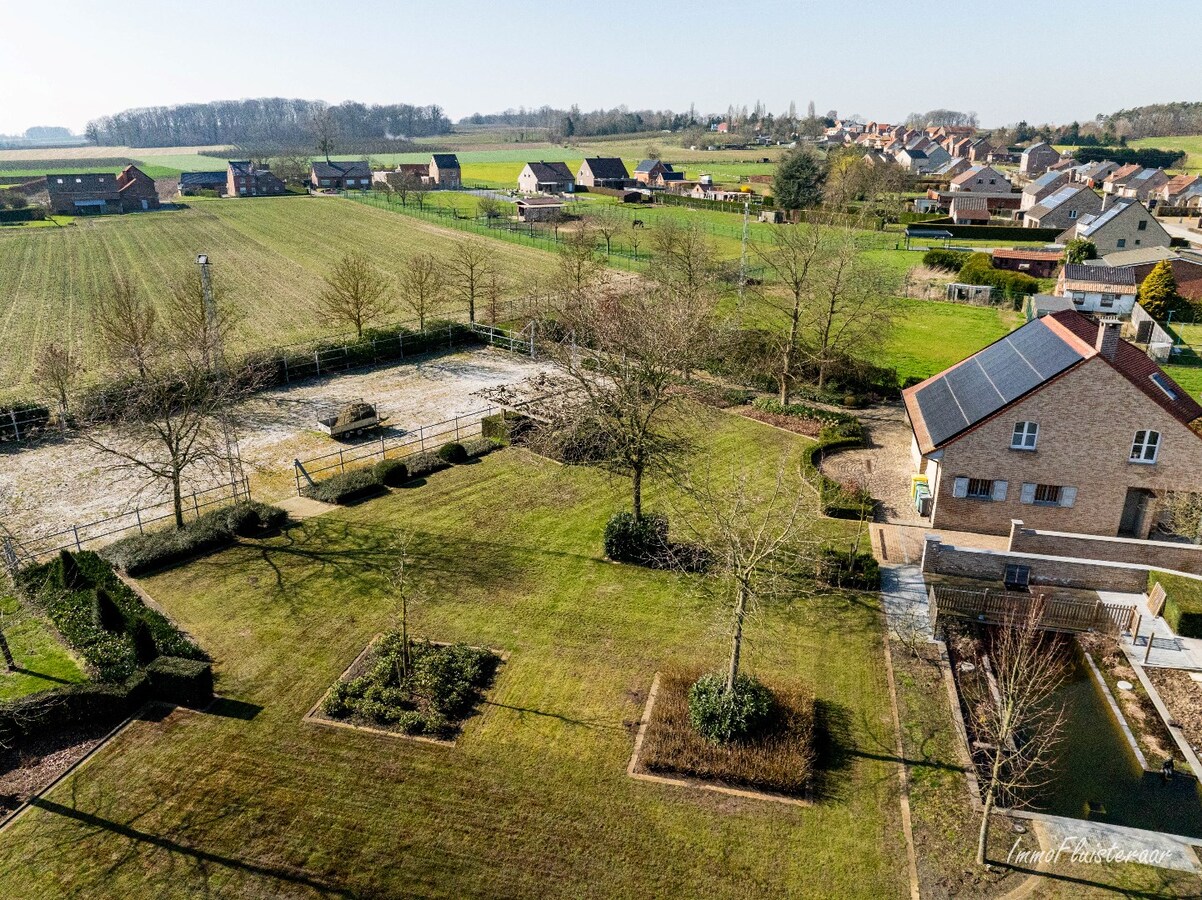 Prachtige gerenoveerde woning met bijgebouwen en paardenfaciliteiten op ca. 1,3ha te Kortenaken (Vlaams-Brabant) 