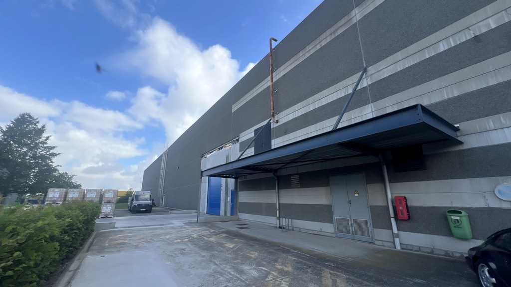 Logistiek magazijn te huur in bedrijvenpark Waregem-Zuid