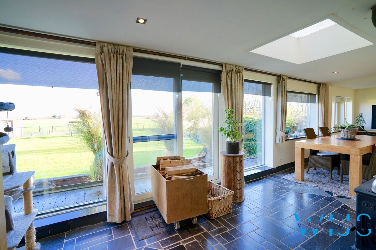 Instapklaar woonhuis op 17.400 m² grond te ASSENEDE ! 