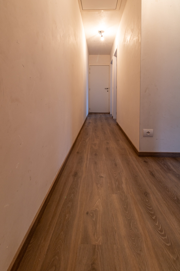 LICHTRIJKE MODERNE HALFOPEN NIEUWBOUWWONING TE OOSTDUINKERKE 