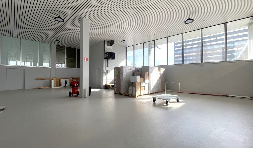 Vernieuwde kantoren te huur in Ahlers Building te Antwerpen
