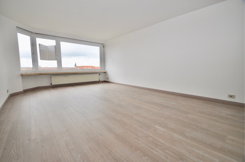 Verzorgd appartement met open zichten over de wandelboulevard - Heist 