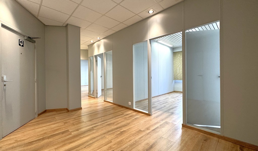 Kantoren met mogelijkheid tot opslag te huur in Antwerpen