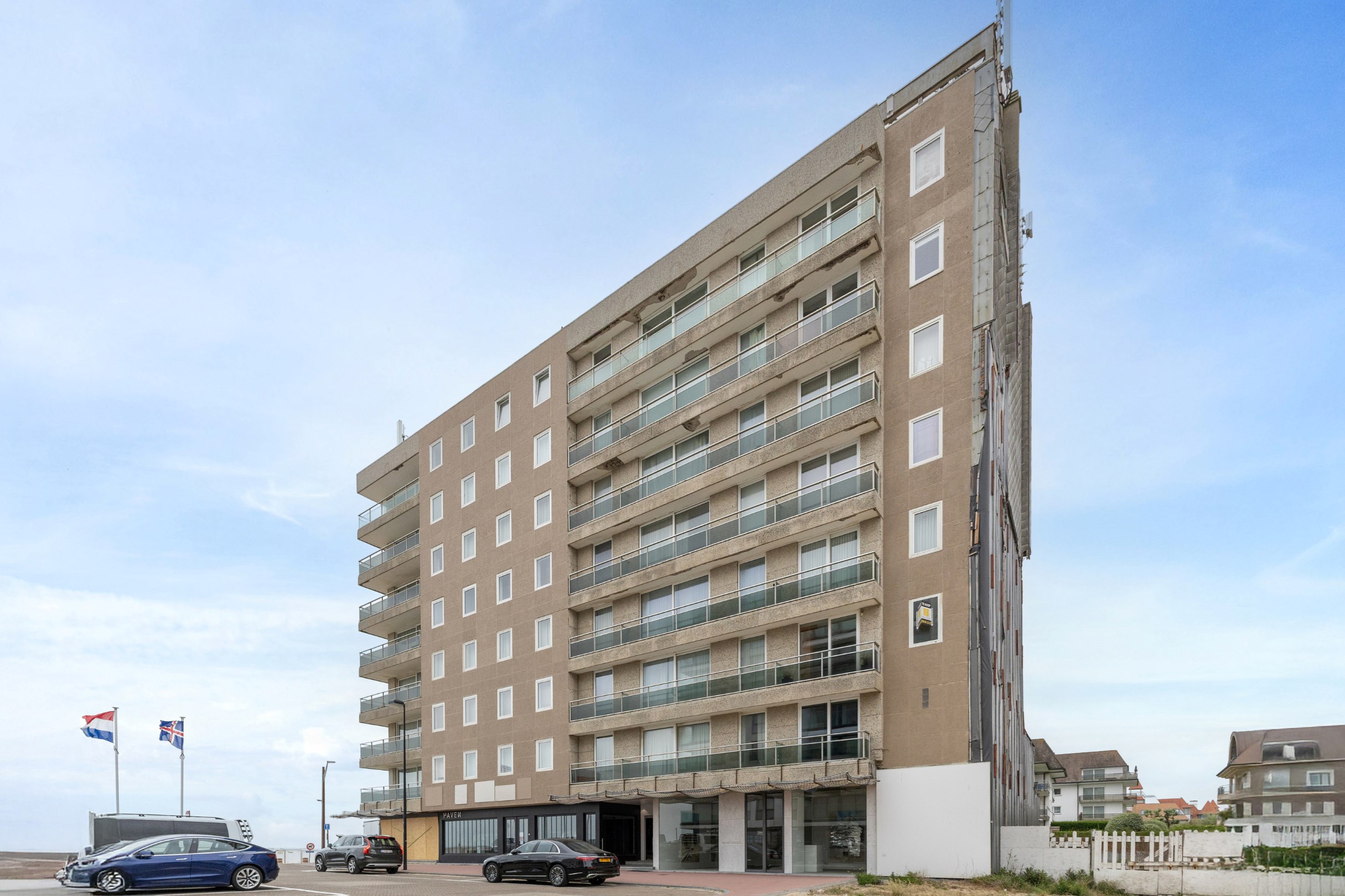 Charmant en instapklaar appartement te koop in Knokke op een toplocatie nabij de zeedijk, Kustlaan en Place m’as-tu vu. 