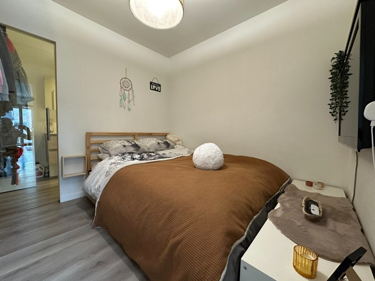 Volledig gerenoveerd appartement met ruim terras in centrum Sint-Antonius 